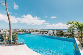 Luxury dep whit pool
